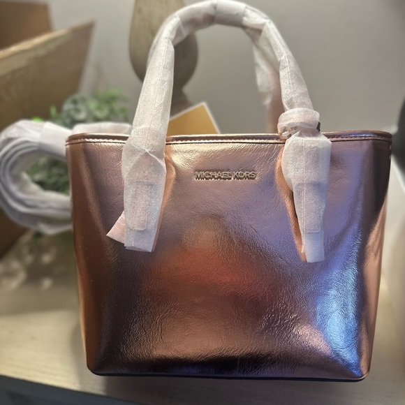 2F Michael Kors Jet Set Primrose Metallic Small Tote Crossbody Bag - Picture 1 of 4